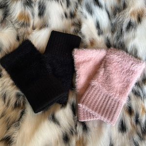 Finger less fuzzy gloves one size fits all pick pink or black. Bundle Bundle